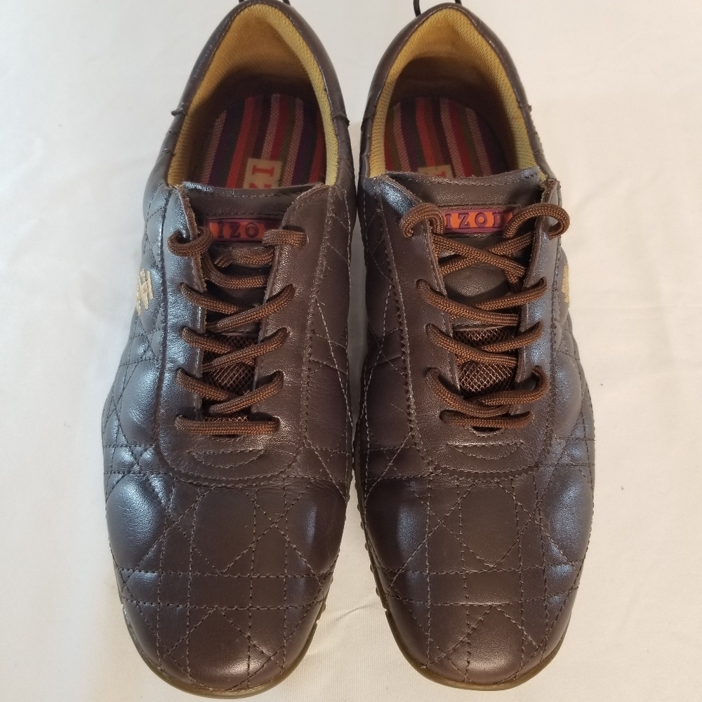 Izod Womans Size 9 1/2 Ring Brown Quilted Stitching Shoes Sneakers Lace Up